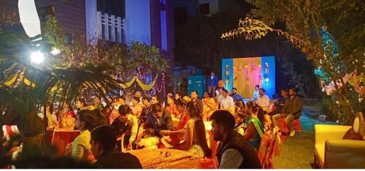 Hôtel Dreamz Hospitality Gurgaon Extérieur photo